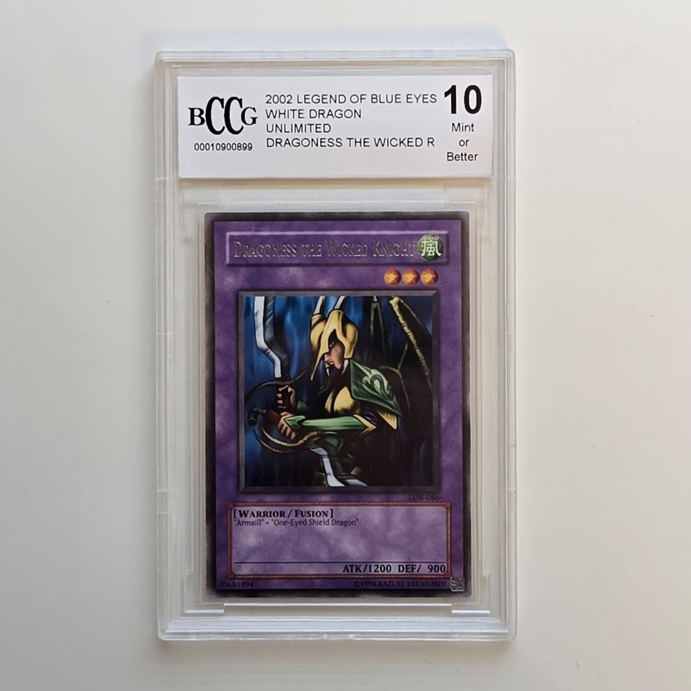 Yu-Gi-Oh 2002 Legend Of The Blue Eyes Dragoness the Wicked Knight Card